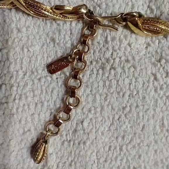 Goldtone decorative Monet choker collar necklace - Picture 5 of 6